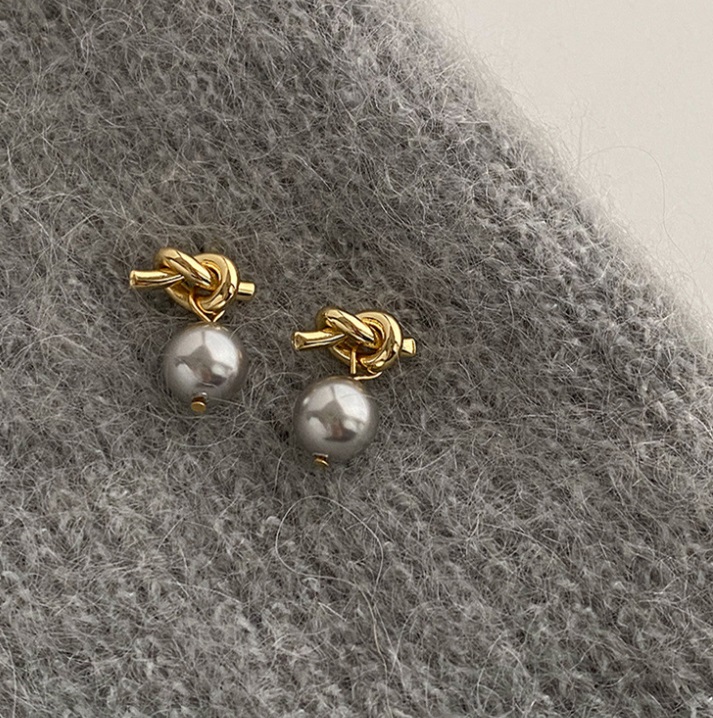 925 Sterling Silver Knotted Pearl Earrings